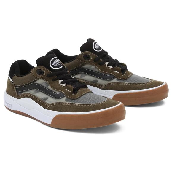Athletic_Shoes